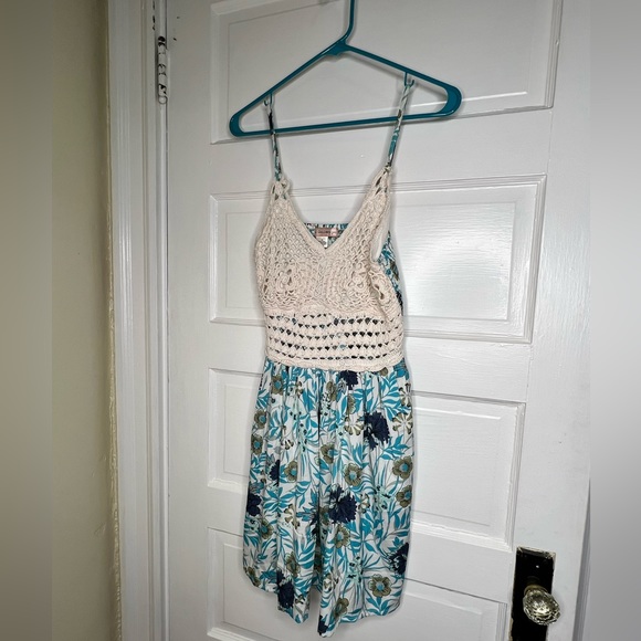 BOG Band of Gypsy Crochet Dress Floral Medium EUC - Picture 10 of 12